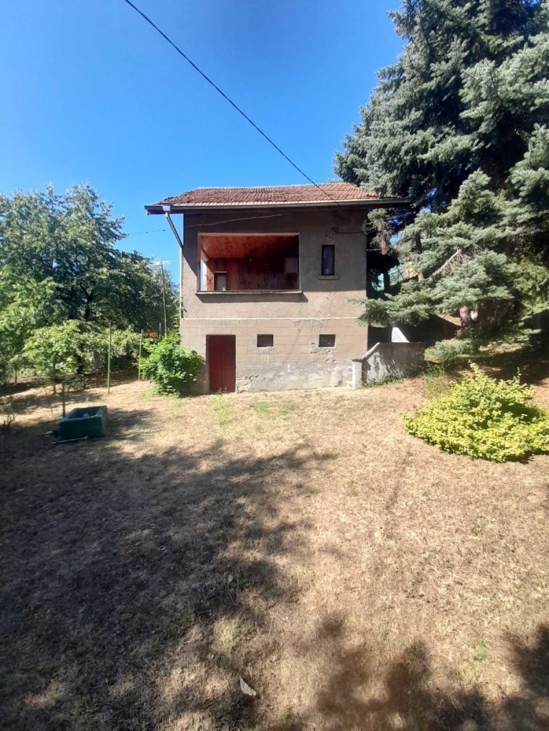 Продава КЪЩА, област София, гр. Своге • 130000 € • 54635888 1 — Holmes.bg Продава КЪЩА, област София, гр. Своге • 130000 € • 54635888 1