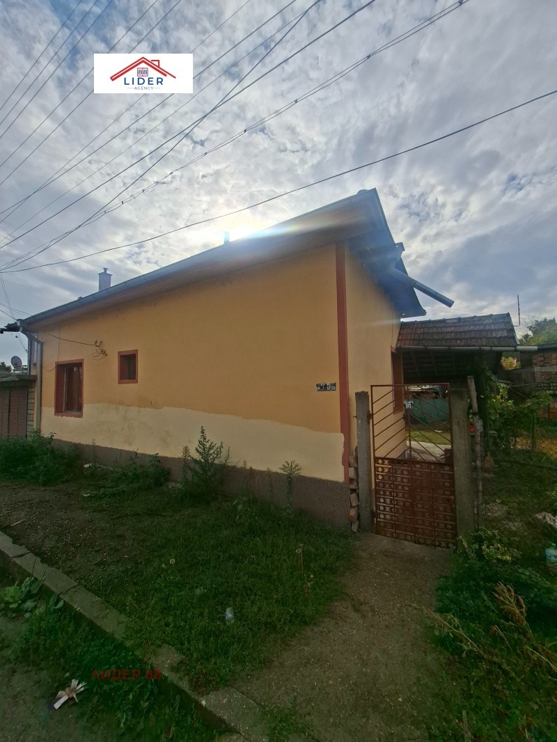Продава КЪЩА, област Плевен, гр. Долни Дъбник • 48000 € • 86516534 1 — Holmes.bg Продава КЪЩА, област Плевен, гр. Долни Дъбник • 48000 € • 86516534 1