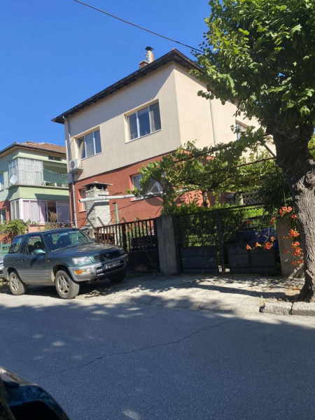 Продава ЕТАЖ ОТ КЪЩА, град Пловдив, Център • 177999 € / 348135.78 лв. • 89696712 1 — Holmes.bg Продава ЕТАЖ ОТ КЪЩА, град Пловдив, Център • 177999 € / 348135.78 лв. • 89696712 1