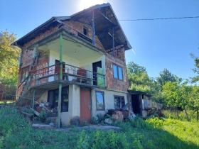 Продава Вила, с. Бели извор