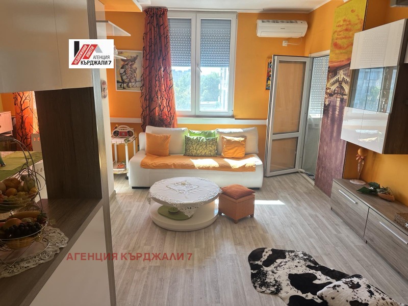 Продава 2-СТАЕН, град Кърджали, Център • 90000 € / 176024.70 лв. • 27456084 1 — Holmes.bg Продава 2-СТАЕН, град Кърджали, Център • 90000 € / 176024.70 лв. • 27456084 1