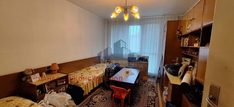 Продава 4-СТАЕН, град Шумен, Център • 169000 € • 48030649 1 — Holmes.bg Продава 4-СТАЕН, град Шумен, Център • 169000 € • 48030649 1