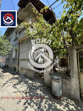 Продава Етаж от къща, гр. Стамболийски