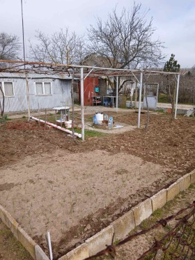 ПАРЦЕЛ, 700 m2 - Holmes.bg ПАРЦЕЛ, 700 m2