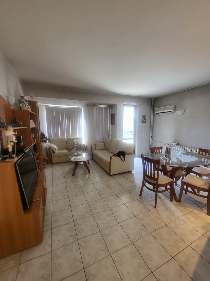 Продава 3-СТАЕН, град Плевен, Идеален център • 149000 € • 54340052 1 — Holmes.bg Продава 3-СТАЕН, град Плевен, Идеален център • 149000 € • 54340052 1