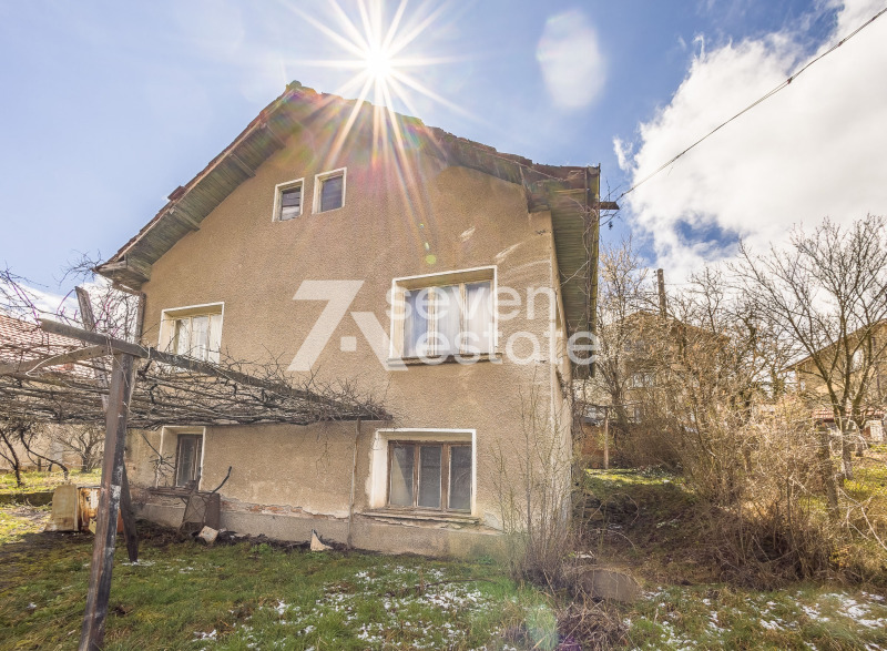 Продава КЪЩА, област София, гр. Своге • 73000 € • 62131829 1 — Holmes.bg Продава КЪЩА, област София, гр. Своге • 73000 € • 62131829 1