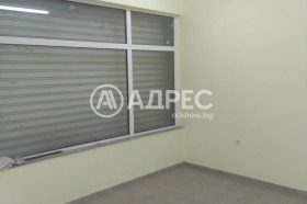 Продава Пром. помещение, с. Куртово Конаре