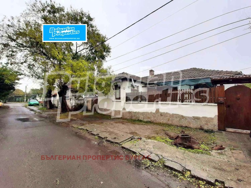 Продава КЪЩА, град Бургас, Акациите • 180000 € / 352049.40 лв. • 12348956 1 — Holmes.bg Продава КЪЩА, град Бургас, Акациите • 180000 € / 352049.40 лв. • 12348956 1