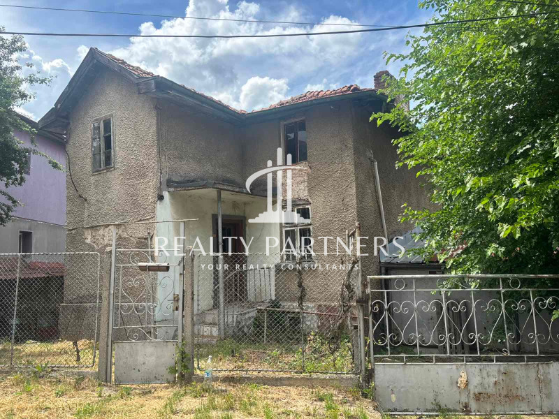 Продава КЪЩА, град Перник, Център • 90000 € / 176024.70 лв. • 32589563 1 — Holmes.bg Продава КЪЩА, град Перник, Център • 90000 € / 176024.70 лв. • 32589563 1