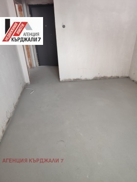 Обява Продава 2-СТАЕН,град Кърджали, Възрожденци