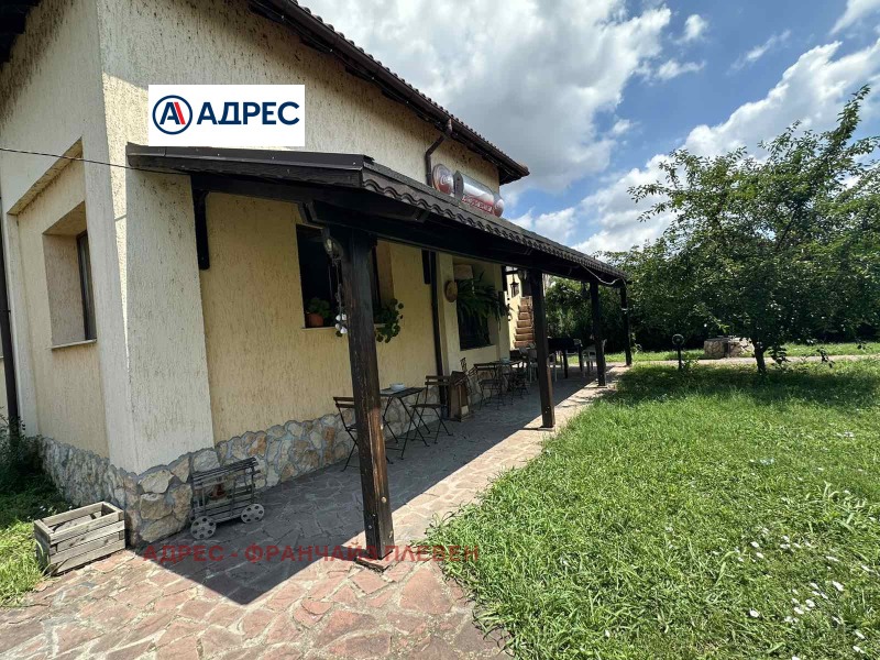 Продава ХОТЕЛ, област Плевен, с. Горни Дъбник • 110000 € / 215141.30 лв. • 64333897 1 — Holmes.bg Продава ХОТЕЛ, област Плевен, с. Горни Дъбник • 110000 € / 215141.30 лв. • 64333897 1
