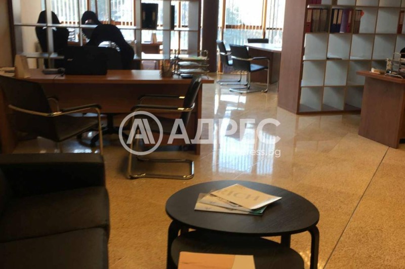 Продава ОФИС, град София, Дианабад • 355000 € / 694319.65 лв. • 61645508 1 — Holmes.bg Продава ОФИС, град София, Дианабад • 355000 € / 694319.65 лв. • 61645508 1