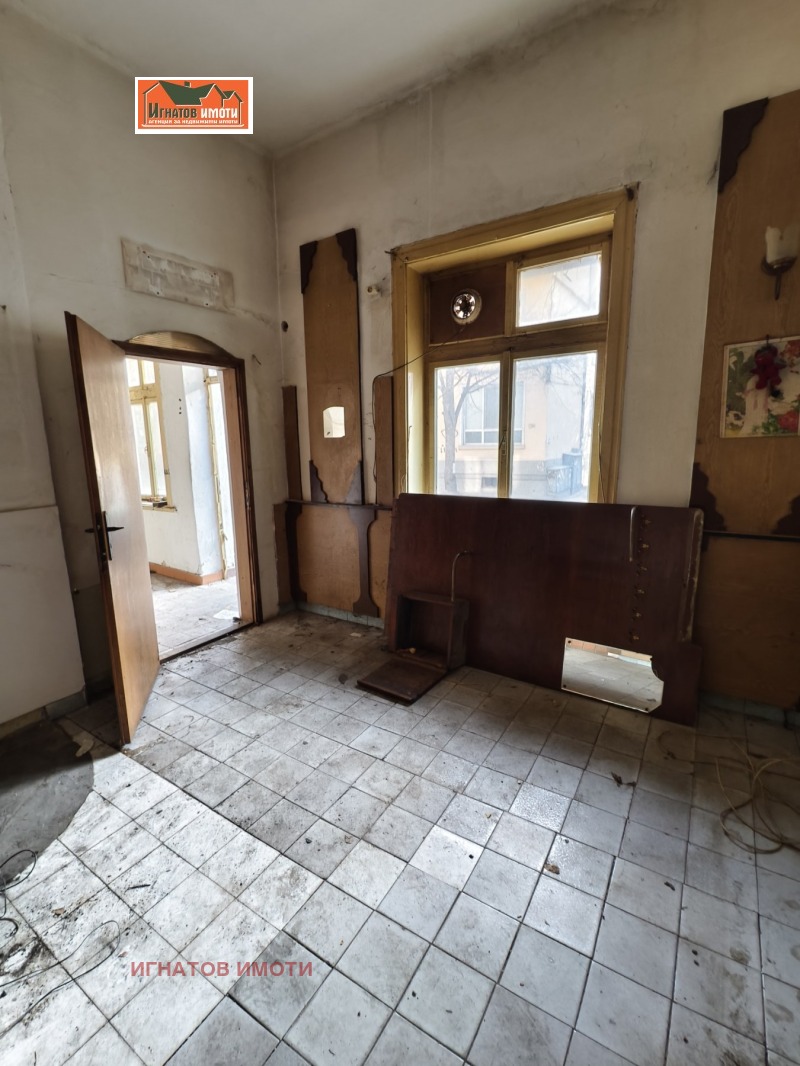 Продава ОФИС, град Пазарджик, Идеален център • 65000 € / 127128.95 лв. • 12253888 1 — Holmes.bg Продава ОФИС, град Пазарджик, Идеален център • 65000 € / 127128.95 лв. • 12253888 1