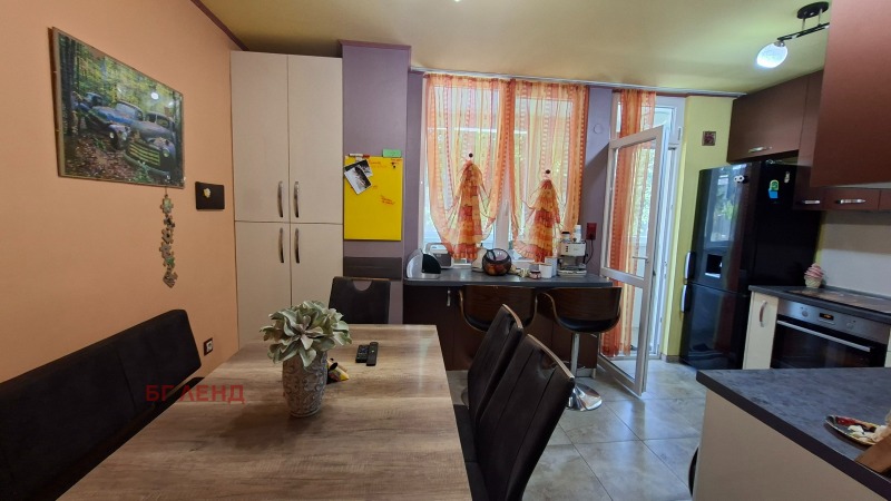 Продава 4-СТАЕН, град Стара Загора, Център • 142800 € / 279292.52 лв. • 42556782 1 — Holmes.bg Продава 4-СТАЕН, град Стара Загора, Център • 142800 € / 279292.52 лв. • 42556782 1