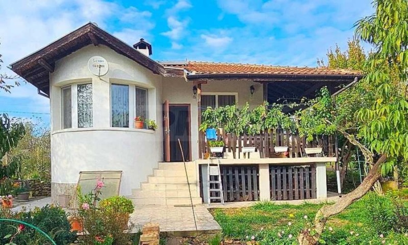 Продава КЪЩА, област Бургас, с. Драчево • 111000 € / 217097.13 лв. • 51641943 1 — Holmes.bg Продава КЪЩА, област Бургас, с. Драчево • 111000 € / 217097.13 лв. • 51641943 1