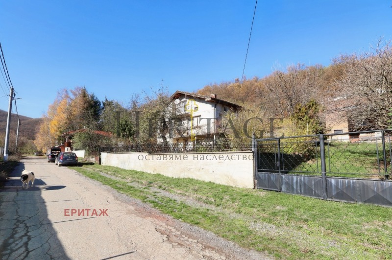 Продава КЪЩА, област София, с. Горно Камарци • 99500 € / 194605.08 лв. • 17845779 1 — Holmes.bg Продава КЪЩА, област София, с. Горно Камарци • 99500 € / 194605.08 лв. • 17845779 1