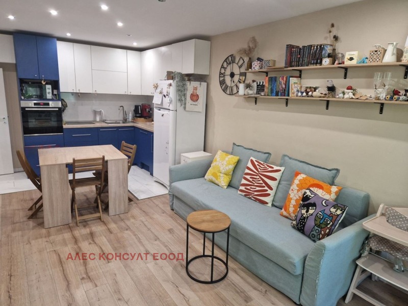 Продава 3-СТАЕН, град София, Надежда 2 • 170000 € / 332491.10 лв. • 37561677 1 — Holmes.bg Продава 3-СТАЕН, град София, Надежда 2 • 170000 € / 332491.10 лв. • 37561677 1