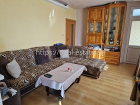 Обява Продава МНОГОСТАЕН,град Благоевград, Широк център