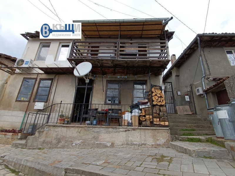 Продава КЪЩА, град Велико Търново, Варуша • 130000 € / 254257.90 лв. • 75558125 1 — Holmes.bg Продава КЪЩА, град Велико Търново, Варуша • 130000 € / 254257.90 лв. • 75558125 1