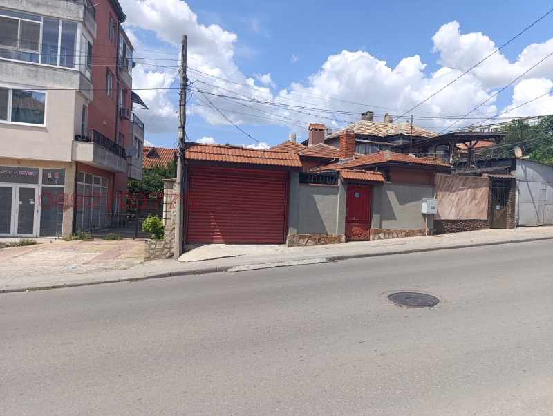 Продава КЪЩА, град Добрич, Христо Ботев • 115000 € / 224920.45 лв. • 74521148 1 — Holmes.bg Продава КЪЩА, град Добрич, Христо Ботев • 115000 € / 224920.45 лв. • 74521148 1
