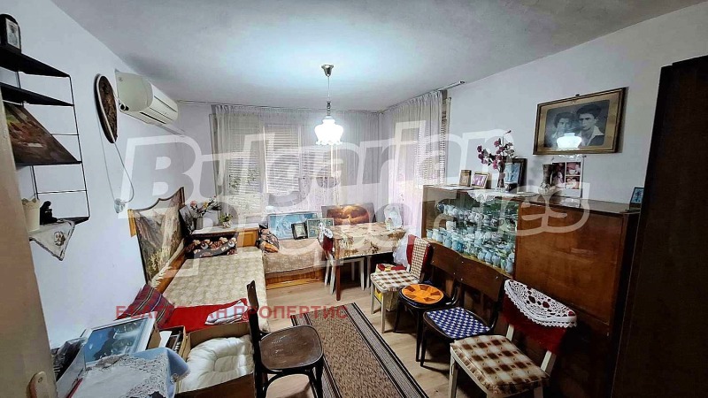 Продава ЕТАЖ ОТ КЪЩА, област Пловдив, гр. Асеновград • 55000 € / 107570.65 лв. • 76391260 1 — Holmes.bg Продава ЕТАЖ ОТ КЪЩА, област Пловдив, гр. Асеновград • 55000 € / 107570.65 лв. • 76391260 1