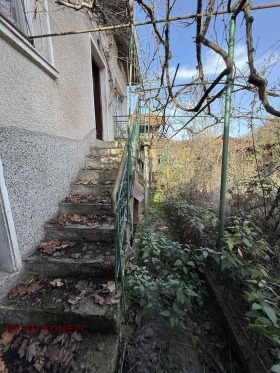 Обява Продава КЪЩА,с. Каменица, област София>