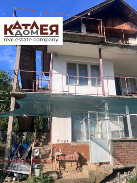 Продава Вила, град Враца