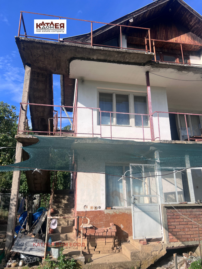 Продава ВИЛА, град Враца, Студентски град • 60000 € / 117349.80 лв. • 94934339 1 — Holmes.bg Продава ВИЛА, град Враца, Студентски град • 60000 € / 117349.80 лв. • 94934339 1