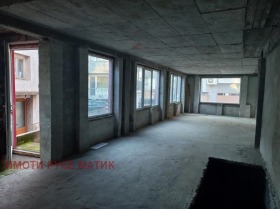 Обява Продава КЪЩА,град Русе, Широк център