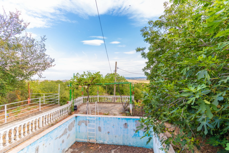 Продава КЪЩА, град Сливен, в.з. Сливен • 55000 € / 107570.65 лв. • 41187433 1 — Holmes.bg Продава КЪЩА, град Сливен, в.з. Сливен • 55000 € / 107570.65 лв. • 41187433 1