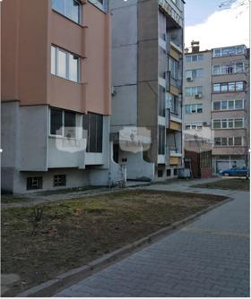 Продажба на имоти в Широк център, град Благоевград - изображение 3 