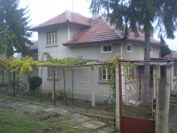 Продава  Къща, област Велико Търново, с. Горски горен Тръмбеш • 22 000 EUR • ID 78611546 — holmes.bg - [1] 