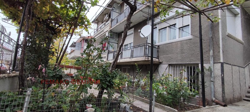 Продава ЕТАЖ ОТ КЪЩА, област Варна, гр. Аксаково • 135000 € / 264037.05 лв. • 17402218 1 — Holmes.bg Продава ЕТАЖ ОТ КЪЩА, област Варна, гр. Аксаково • 135000 € / 264037.05 лв. • 17402218 1