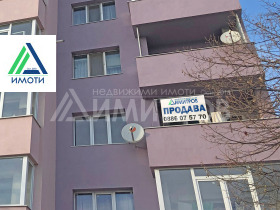Продава 3-стаен, гр. Нови пазар