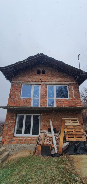 Продава къща област Пловдив с. Сърнегор - [1] 
