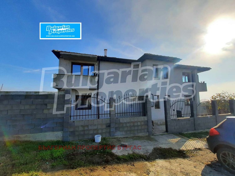 Продава КЪЩА, град Бургас, Меден рудник - зона В • 180000 € / 352049.40 лв. • 88889102 1 — Holmes.bg Продава КЪЩА, град Бургас, Меден рудник - зона В • 180000 € / 352049.40 лв. • 88889102 1