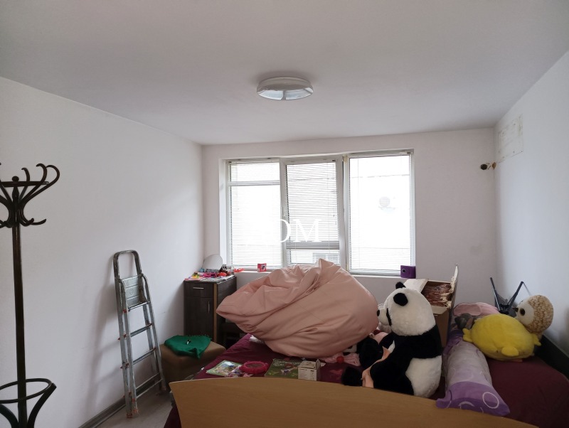 Продава 4-СТАЕН, град Шумен, Херсон • 300000 лв. / 153387.56 € • 12194103 1 — Holmes.bg Продава 4-СТАЕН, град Шумен, Херсон • 300000 лв. / 153387.56 € • 12194103 1