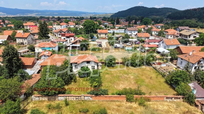Продава КЪЩА, област София, с. Продановци • 110000 € / 215141.30 лв. • 84010125 1 — Holmes.bg Продава КЪЩА, област София, с. Продановци • 110000 € / 215141.30 лв. • 84010125 1