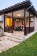 Продава КЪЩА, област Варна, с. Близнаци • 280000 € / 547632.40 лв. • 72485852 4 — Holmes.bg Продава КЪЩА, област Варна, с. Близнаци • 280000 € / 547632.40 лв. • 72485852 4