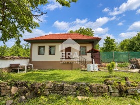 Продава Къща, с. Гърдевци