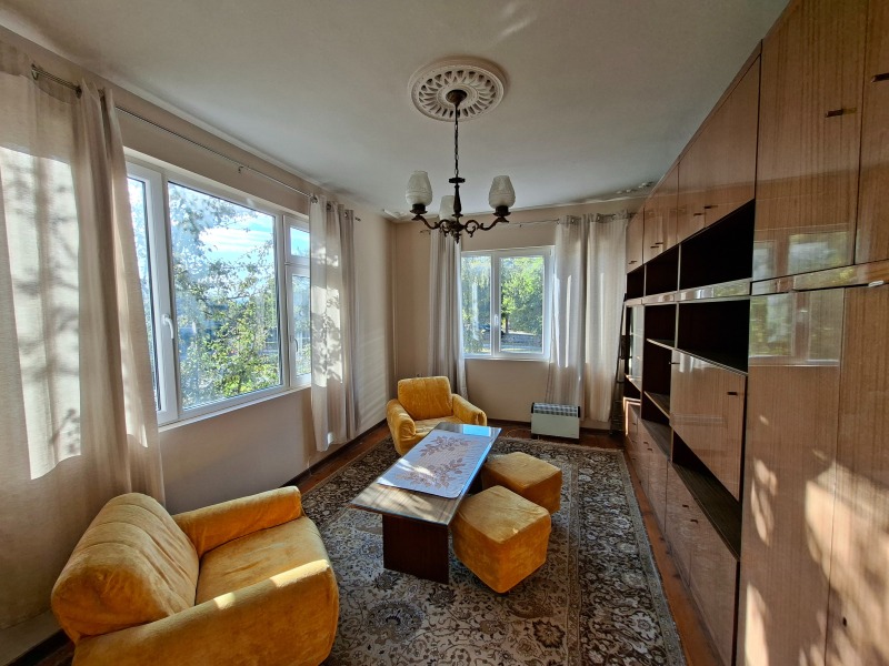 Продава 3-СТАЕН, област Перник, гр. Радомир • 140000 € • 36699784 1 — Holmes.bg Продава 3-СТАЕН, област Перник, гр. Радомир • 140000 € • 36699784 1