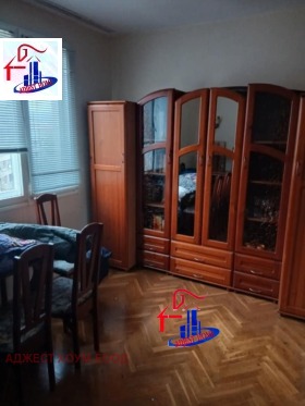 Снимка Продава 4-СТАЕН