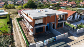 Продава Къща, с. Скутаре