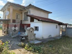 Продава Къща, с. Селци