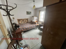 Продава ЕТАЖ ОТ КЪЩА | Imot.bg — малка снимка 10