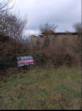 Продава Къща, с. Зорница