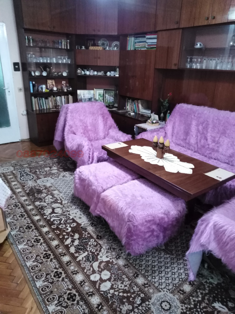 Продава 4-СТАЕН, град Шумен, Математическа гимназия • 179000 € • 94795704 1 — Holmes.bg Продава 4-СТАЕН, град Шумен, Математическа гимназия • 179000 € • 94795704 1