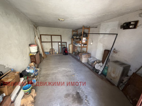 Снимка Продава ГАРАЖ, ПАРКОМЯСТО