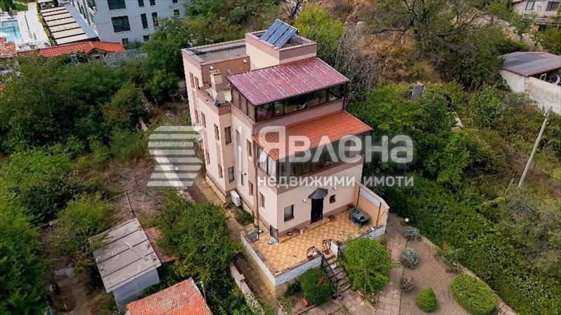 Продава КЪЩА, град Варна, м-т Долна Трака • 550000 € / 1075706.50 лв. • 12678923 1 — Holmes.bg Продава КЪЩА, град Варна, м-т Долна Трака • 550000 € / 1075706.50 лв. • 12678923 1