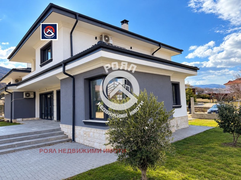 Продава КЪЩА, област Пловдив, с. Марково • 390000 € • 35258969 1 — Holmes.bg Продава КЪЩА, област Пловдив, с. Марково • 390000 € • 35258969 1